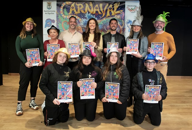 El libro de Carnaval de Águilas ya está en la calle y la recaudación se destinará a Aguiproan