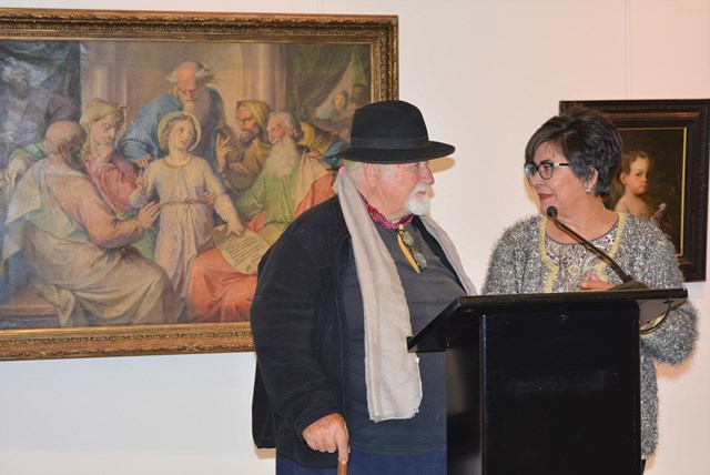 El Auditorio de Águilas acoge la exposición Arte Sacro, una muestra de la colección privada del artista Manuel Coronado