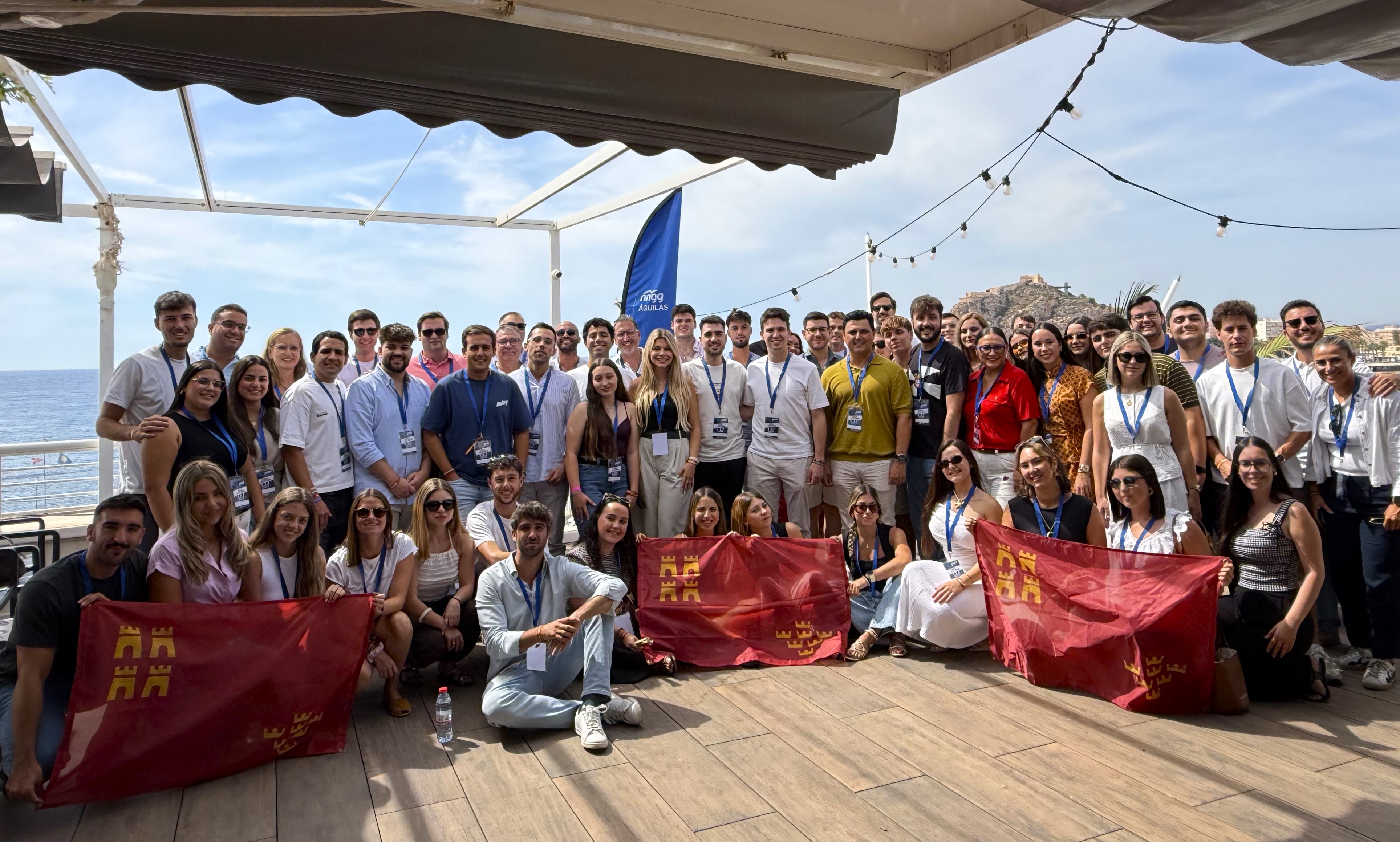 Un centenar de jóvenes participa en Águilas en la Escuela de Verano de NNNGG con la presencia del presidente y vicepresidente nacional de la formación