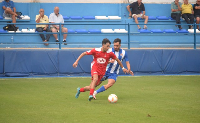 Un gol de penalti de Góngora da la victoria al Águilas ante El Palmar en un duelo marcado por la alerta meteorológica