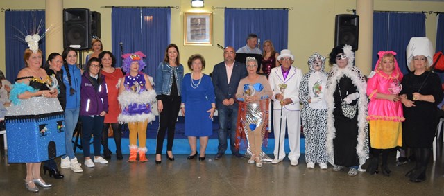 El Centro Municipal de la Tercera Edad de Águilas celebra su tradicional baile de disfraces