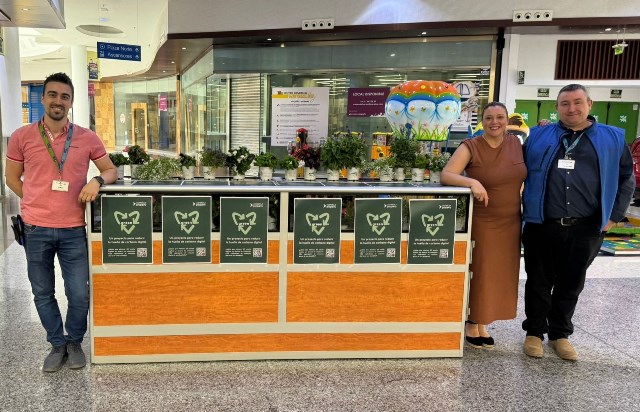 Centro Comercial Águilas Plaza impulsa una campaña que permite reducir las emisiones de CO2 equivalentes al consumo que realizan 31.535 bombillas en un día