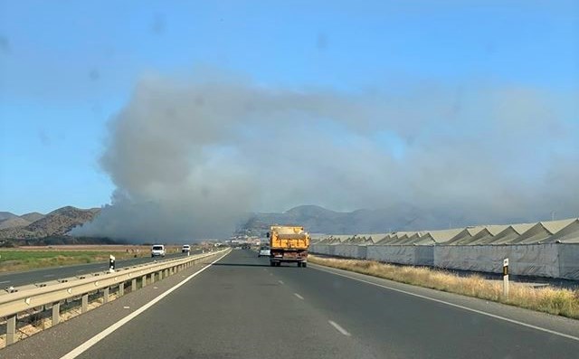 La asociación StopQuemas Águilas muestra su malestar ante las reiteradas quemas agrícolas que se están realizando en el municipio 