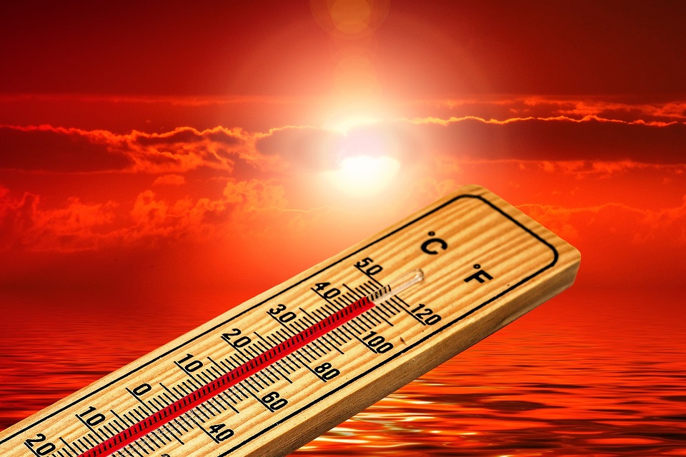 La AEMET amplía a Naranja el aviso por altas temperaturas para el próximo sábado en Águilas y Salud recomienda extremar las precauciones