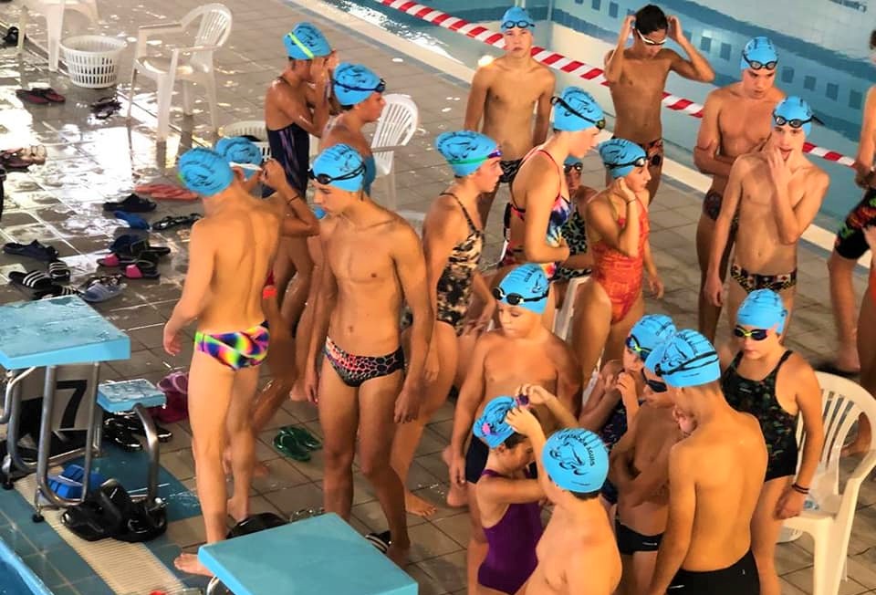 El Club Natación Águilas entre los 20 mejores de España en su categoría