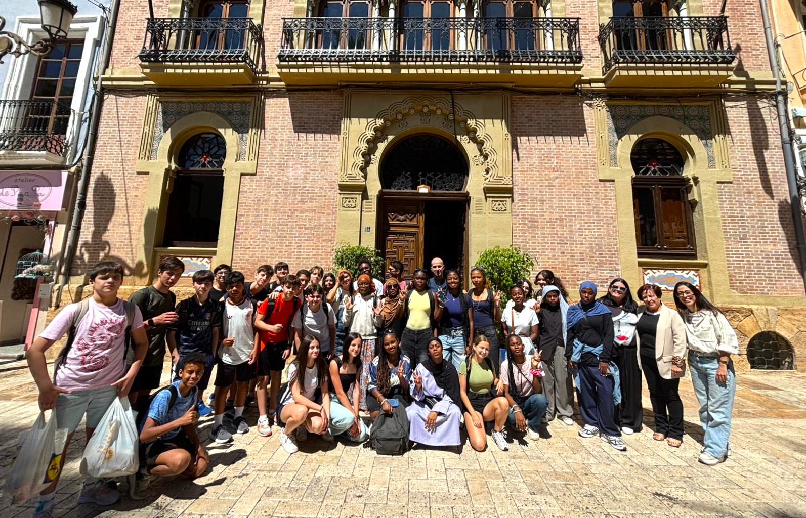 El Ayuntamiento de Águilas recibe a una delegación de estudiantes de Mayotte y alumnos Erasmus del IES Rey Carlos III