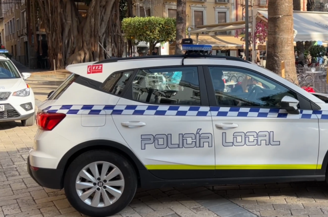 Policía Local detiene a un conductor que dio positivo en alcoholemia cuando circulaba en sentido contrario por el centro de Águilas