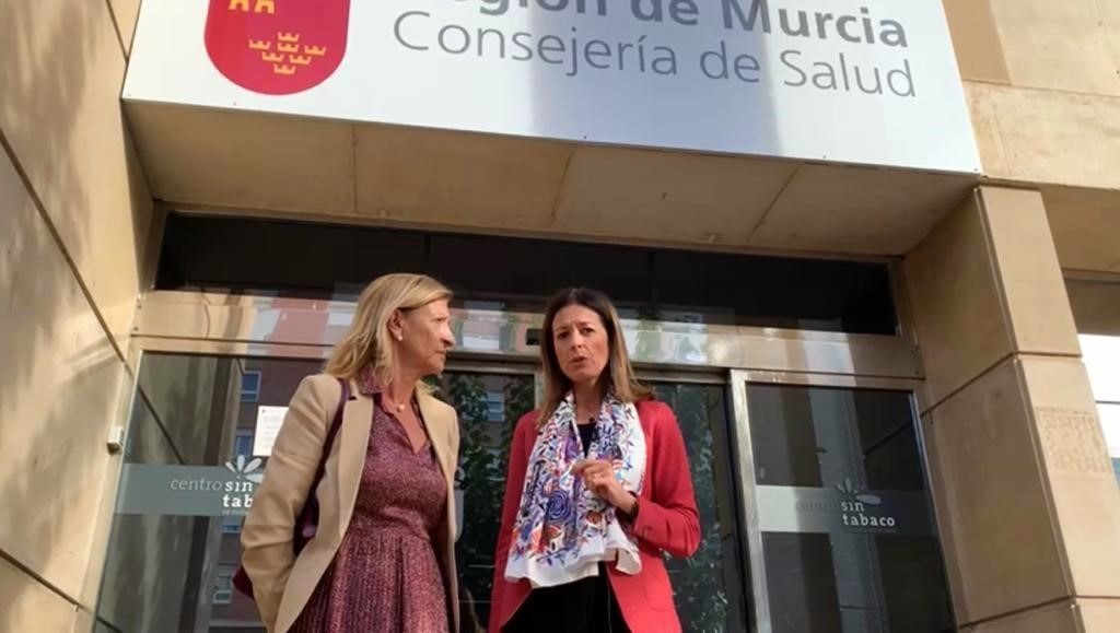 La alcaldesa se reúne con el consejero de Salud “para demandar una solución a la problemática de las ambulancias en Águilas”