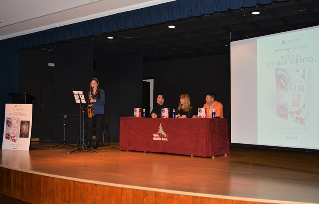 Rosa Raya presenta en Águilas su poemario “Si te digo lo que siento…”