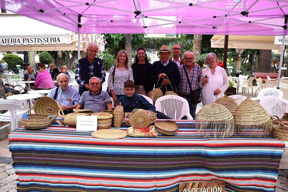 La Plaza de España de Águilas acogió una nueva edición del Mercadillo Tradicional