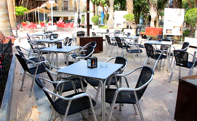 Los hosteleros aguileños seguirán exentos del impuesto de ocupación de vía pública para sus terrazas