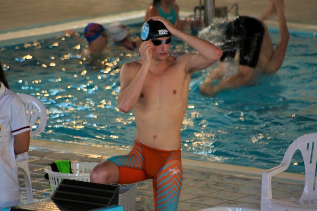 El nadador aguileño Ángel Ruiz Oliver se proclama campeón en 100 metros libres y en 100 mariposa en el trofeo Antonio Picón