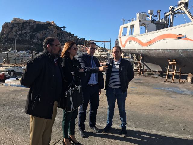 El director general de Transportes, Costas y Puerto visita el puerto de Águilas para comprobar su estado