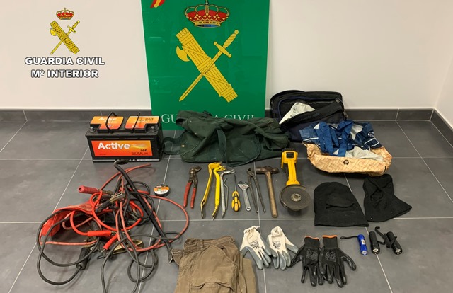 La Guardia Civil detiene a tres vecinos de Águilas por robo en varias estaciones de servicio 