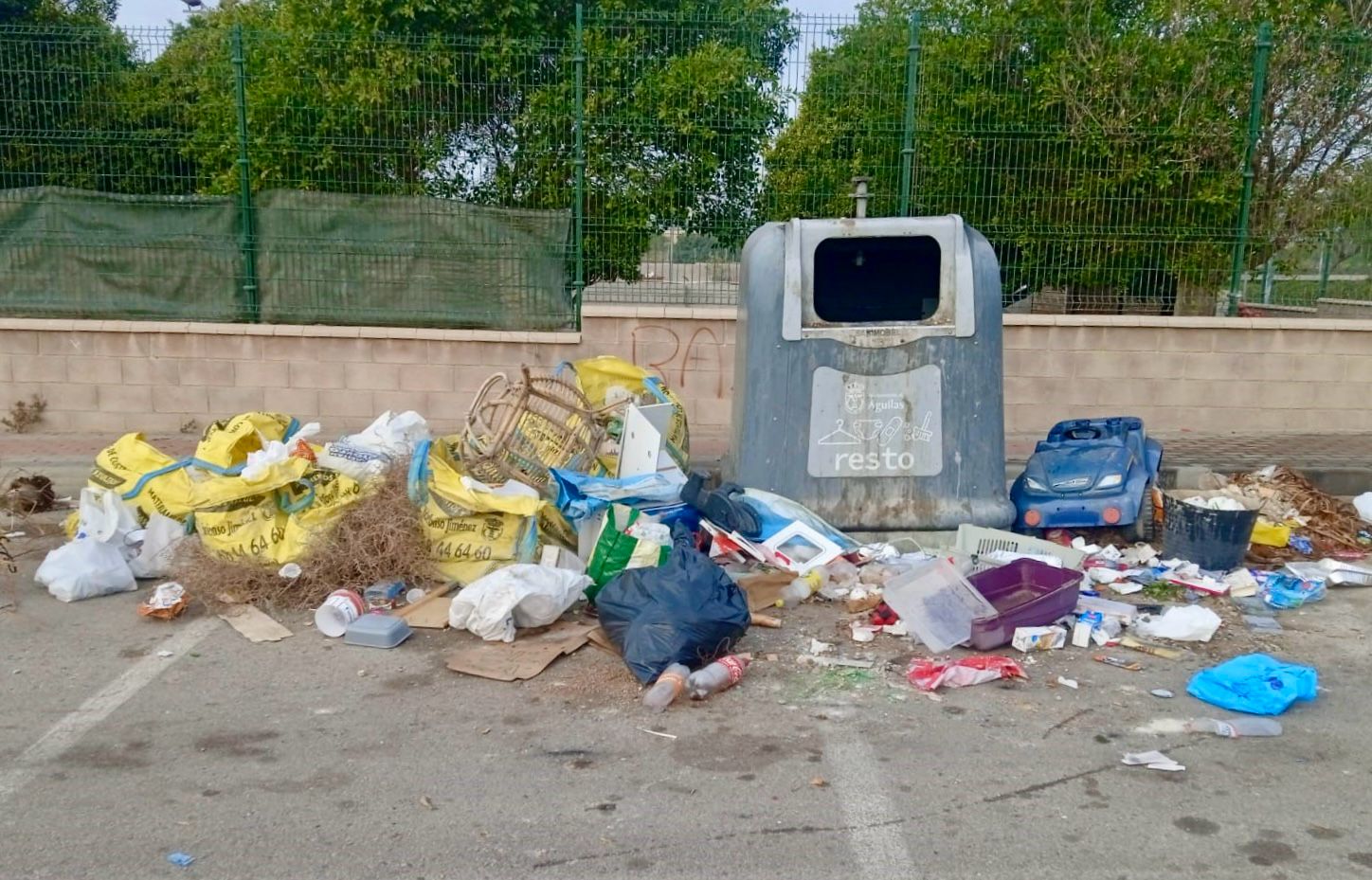 El Ayuntamiento de Águilas hace un llamamiento para evitar los depósitos de enseres y las escombreras ilegales