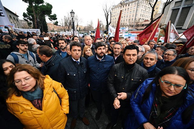 López Miras recuerda que “hay agua suficiente en España” y alerta de que el recorte “sectario” del Tajo-Segura “no tiene ningún aval técnico”