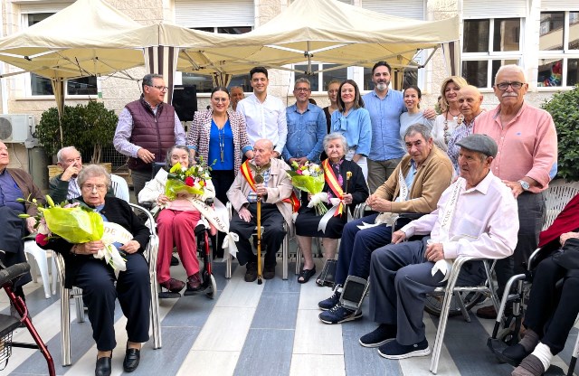 La residencia San Francisco elige a su Rey y Reina