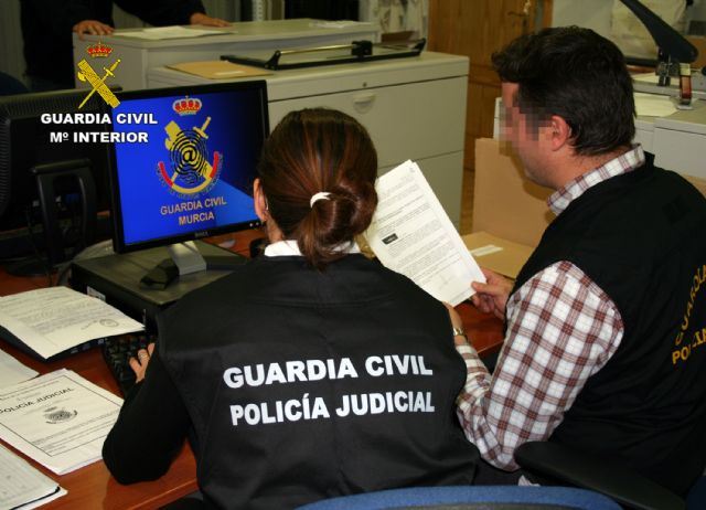 La Guardia Civil detiene a un vecino de Águilas por abusar sexualmente y grabar a menores
