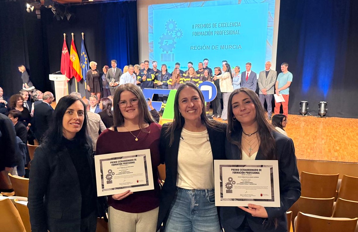 Dos alumnas del IES Europa de Águilas, premiadas con la Excelencia de Formación Profesional