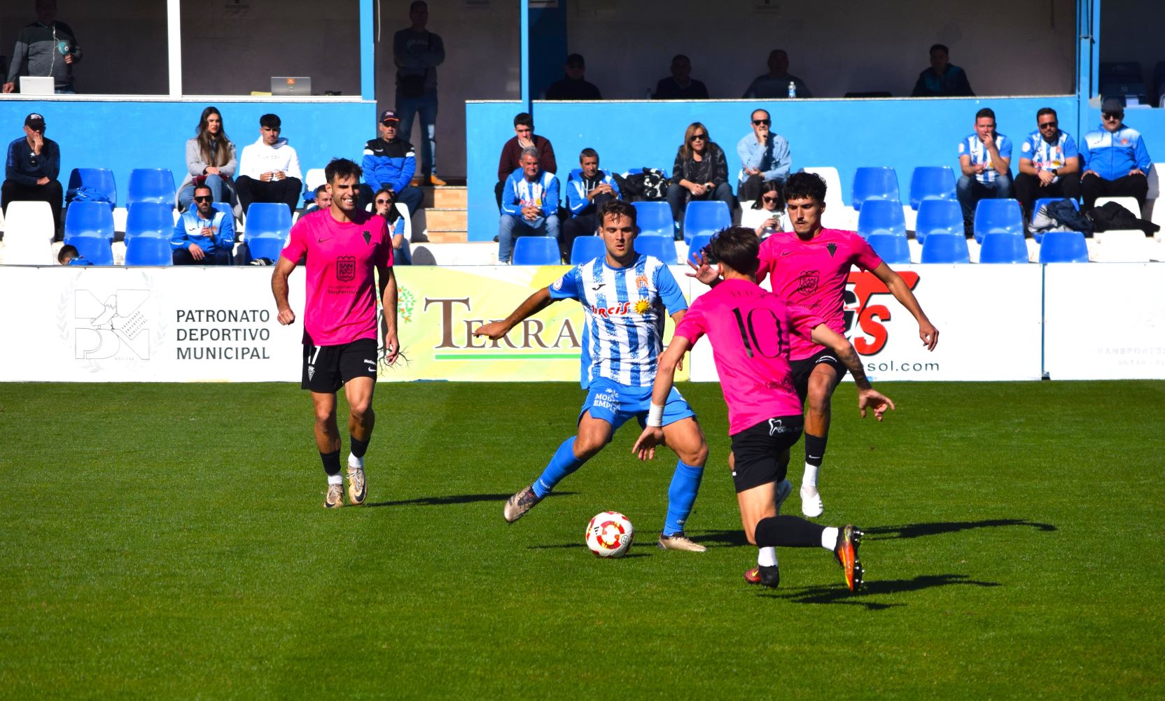 El Águilas empata ante el San Fernando y se queda a las puertas de una remontada histórica