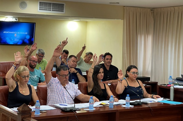 Cruce de acusaciones entre Vox y Partido Popular