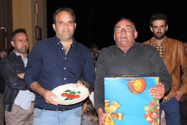  Carlos Marí y Purificación Carmona consiguen el primer premio del tradicional Concurso de Ramillete de Tomate de El Garrobillo
