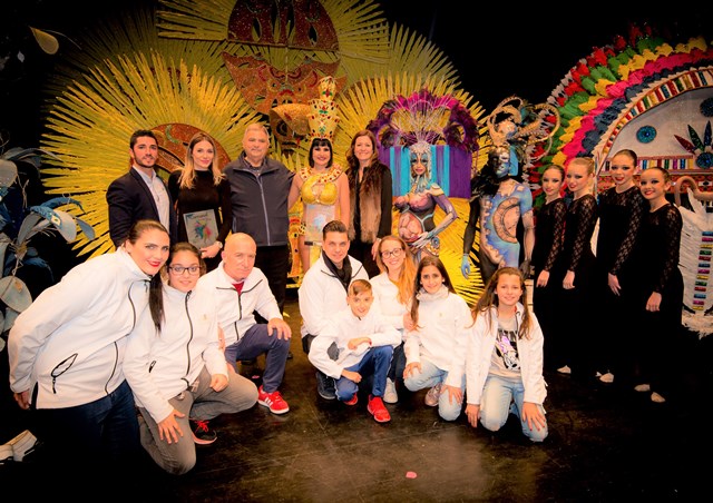 La creatividad del Carnaval de Águilas queda patente en el XVIII Concurso de Trajes de Papel y Maquillaje Corporal