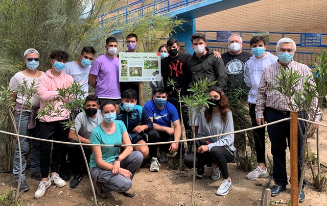 El Ayuntamiento de Águilas y el IES Europa se suman al proyecto ‘Oasis de mariposas’