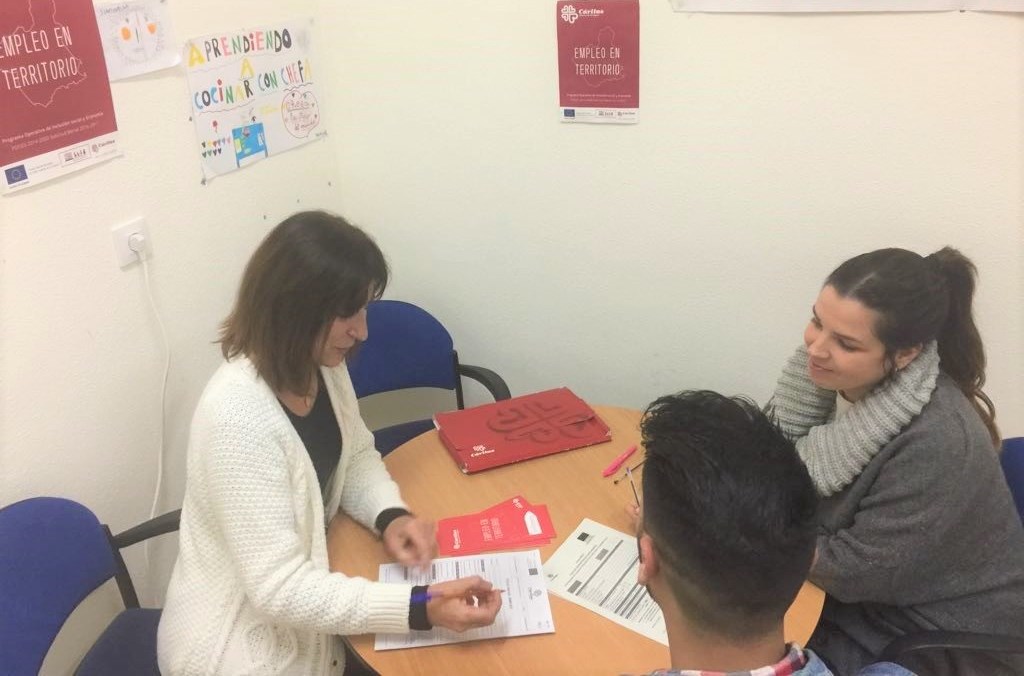 80 personas se han beneficiado este año del programa de empleo y formación que Cáritas desarrolla en Águilas con la financiación del FSE