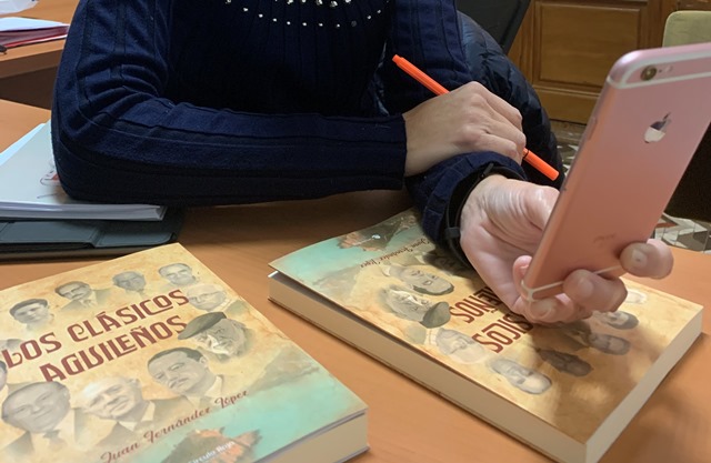 'Los clásicos aguileños' de Juan Fernández se pone a la venta a beneficio de la Residencia San Francisco