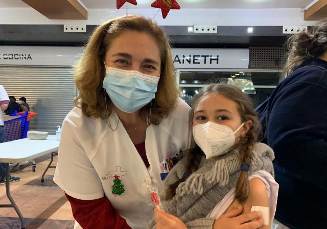 Más de 800 niños dan ejemplo de responsabilidad en Águilas recibiendo la vacuna contra la Covid-19