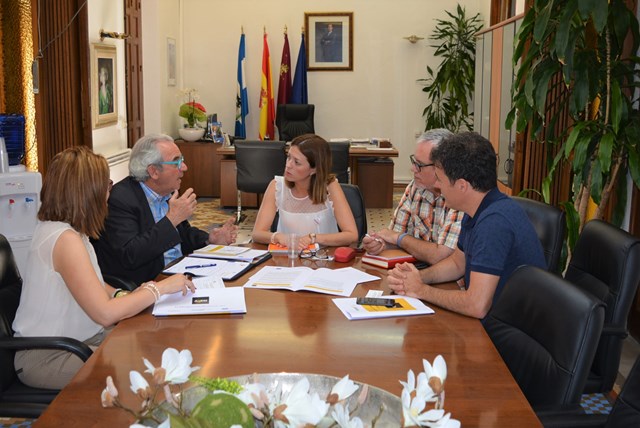  La alcaldesa de Águilas recibe a representantes de la Asociación de Empresas de Economía Social de la Región de Murcia