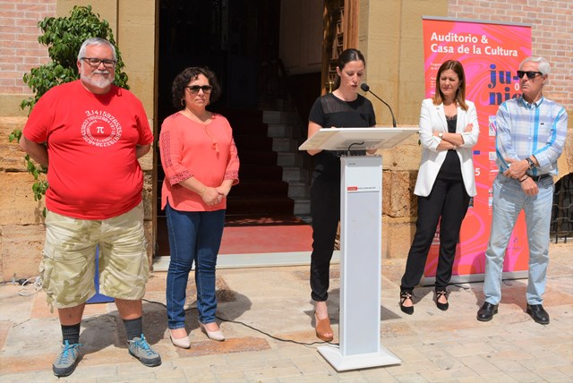 El Ayuntamiento de Águilas pide el compromiso unánime de todas las administraciones en el Día Internacional de la LGTBIfobia