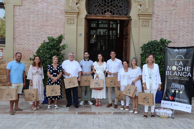 La Noche Blanca da la bienvenida al verano en Águilas