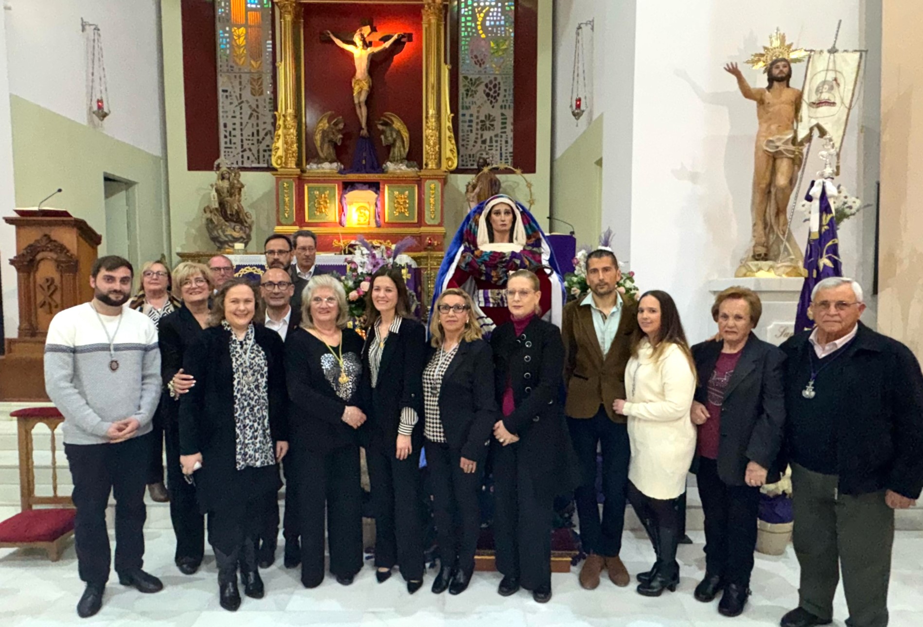 El Paso Morado celebra su tradicional besamanos a la Soledad