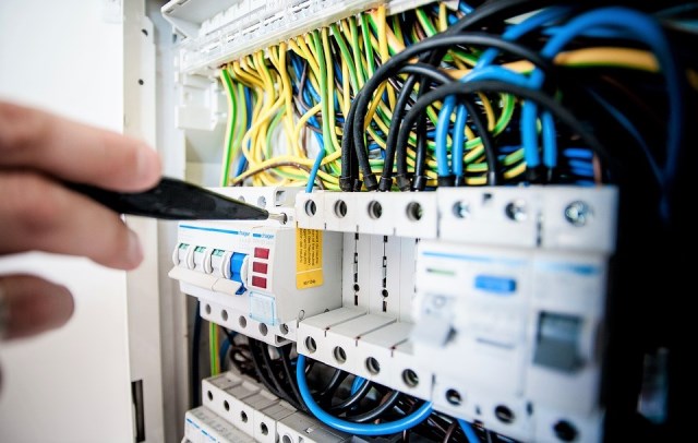 Cortes programados de luz en varias calles de Águilas los días 29 y 30 de septiembre