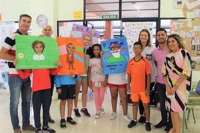 El colegio Urci de Águilas inaugura la exposición de trabajos sobre el proyecto ‘Científicos del mundo’