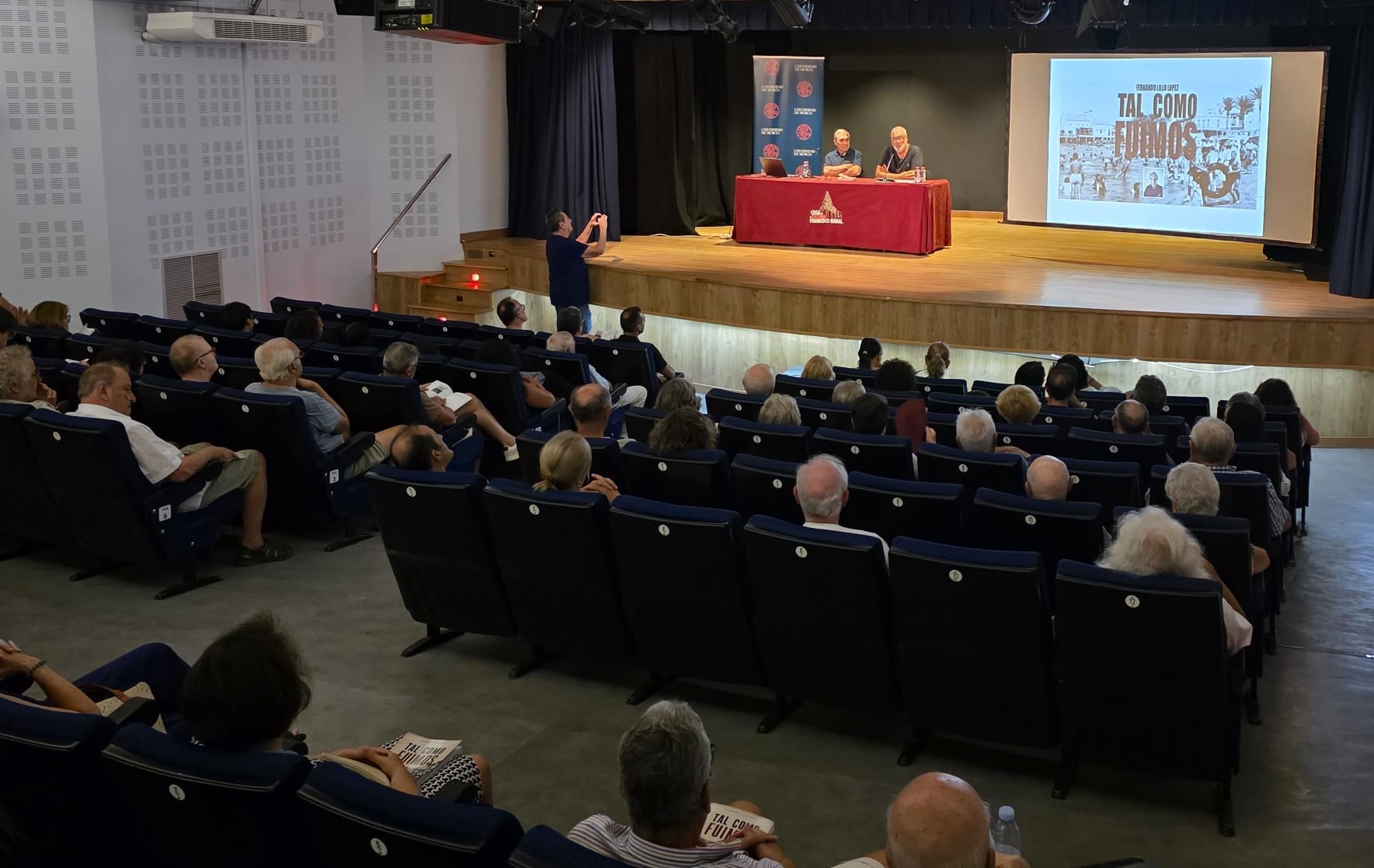 La Casa de Cultura de Águilas acoge la presentación del libro “Tal como fuimos” de Fernando Lillo