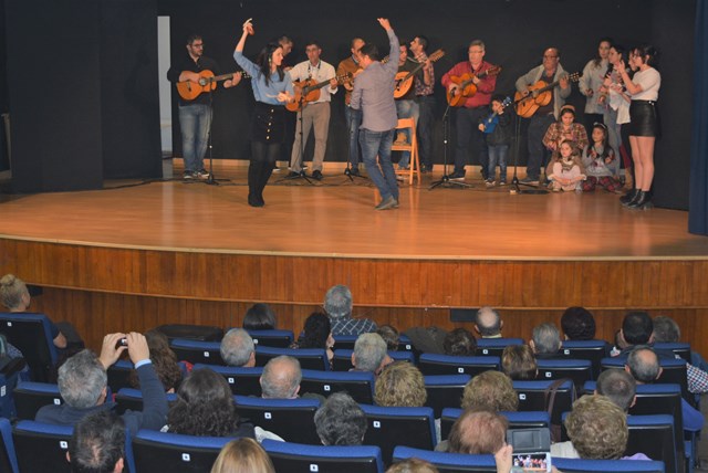 La Casa de Cultura de Águilas cuelga el cartel de completo en el XV Encuentro de Cuadrillas en Navidad 