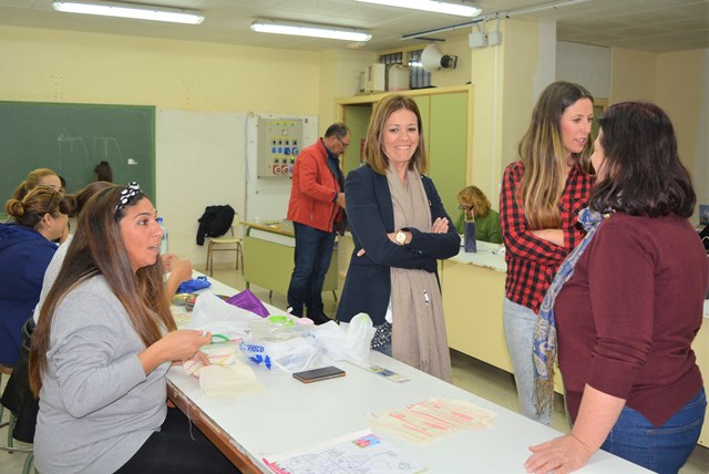  Comienza en Águilas un curso estética y otro de corte y confección dirigido a la integración social del Pueblo Gitano