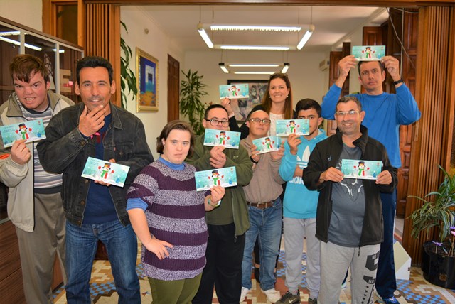 El Ayuntamiento de Águilas volverá a felicitar las Navidades con las tarjetas realizadas por los usuarios del Centro Ocupacional Urci