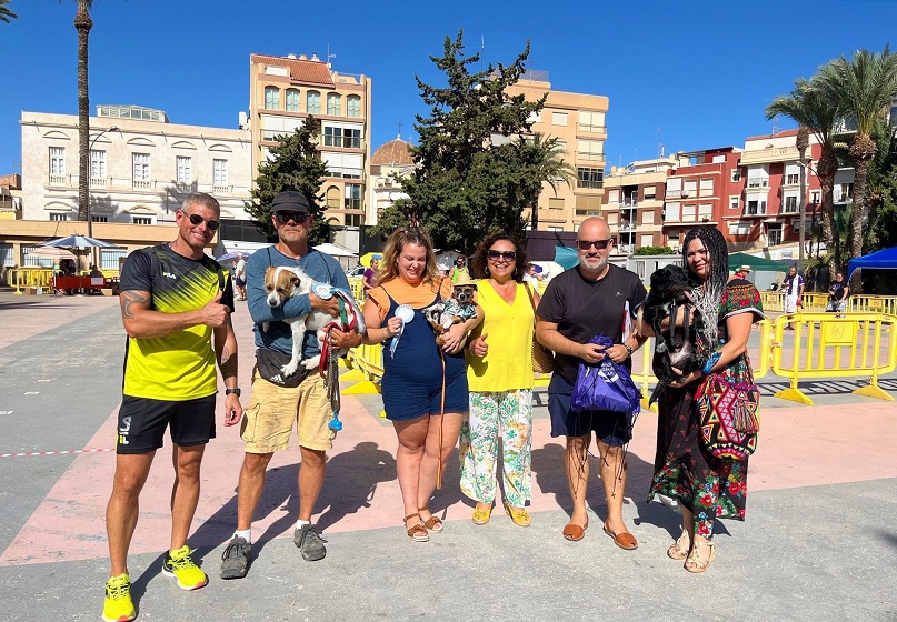 Aguiproan celebra su exposición canina anual a beneficio de la protectora de animales