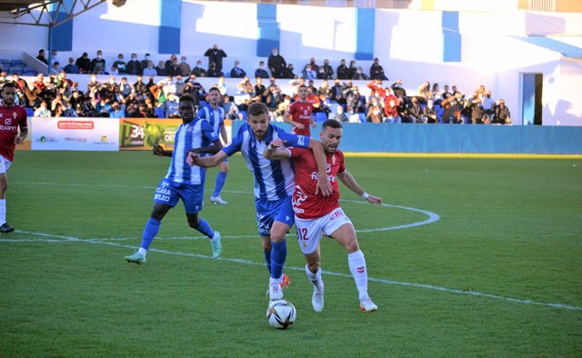 El Águilas pierde en casa ante el Real Murcia y cae a la zona de descenso a Tercera División