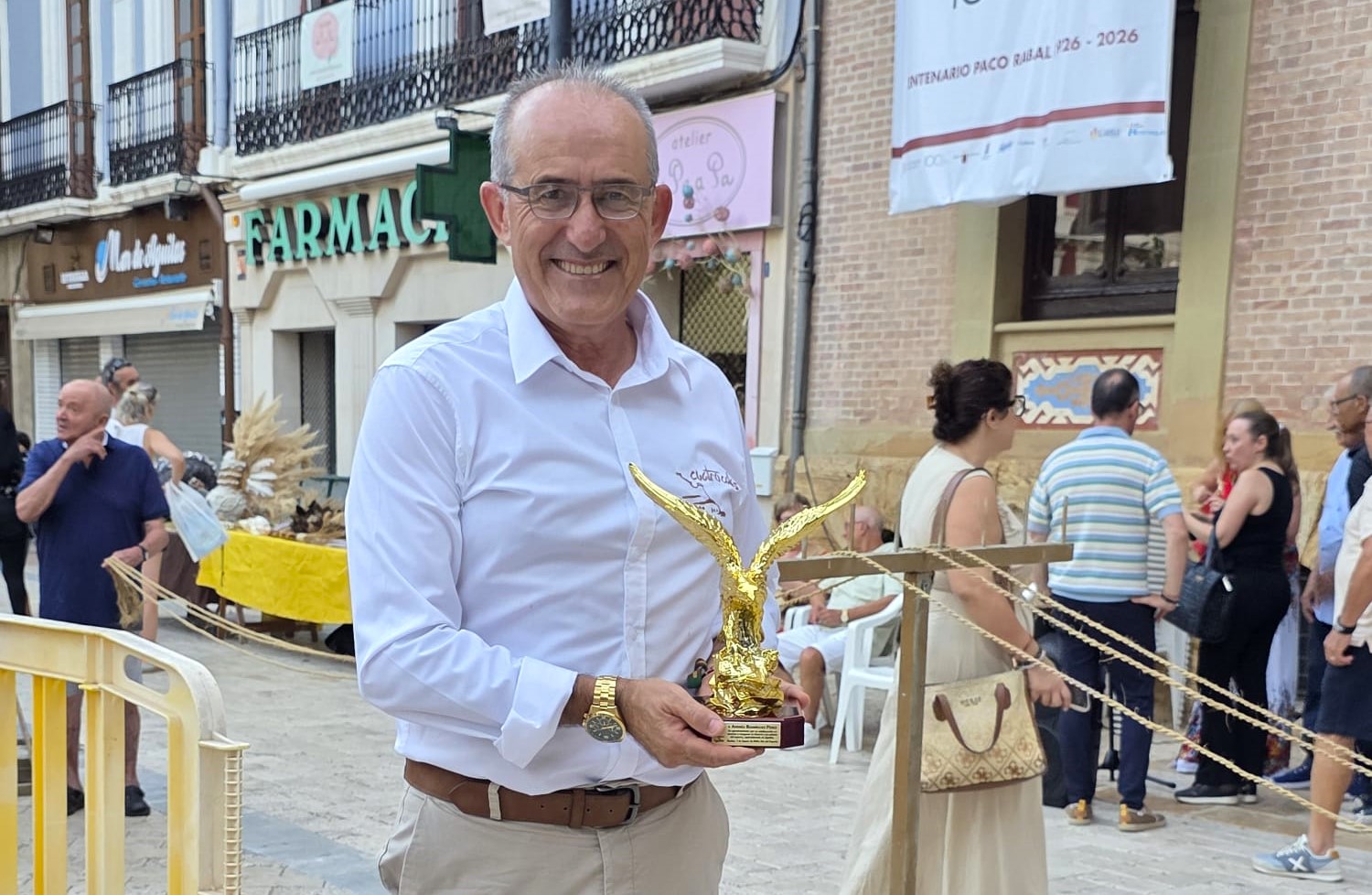 Andrés Rodríguez recibe el Águila de Oro en el Día Local del Esparto por su compromiso con la tradición espartera de Águilas