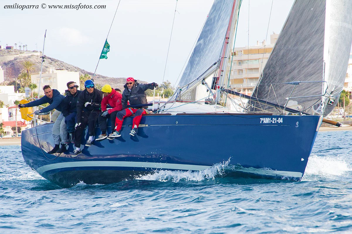 La Regata Carnaval despliega velas en la fiesta grande de Águilas 