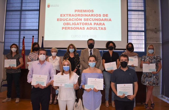 Juan Alfonso Morales, del CEPA Águilas, galardonado en los Premios Extraordinarios de ESO para personas adultas  