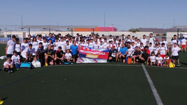  Más de cien niños participan en el Campus Wearefootball de Águilas
