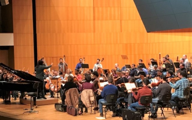 La Orquesta Sinfónica de la Región actúa con la pianista coreana E-Hyun Hüttermann en el Auditorio de Águilas