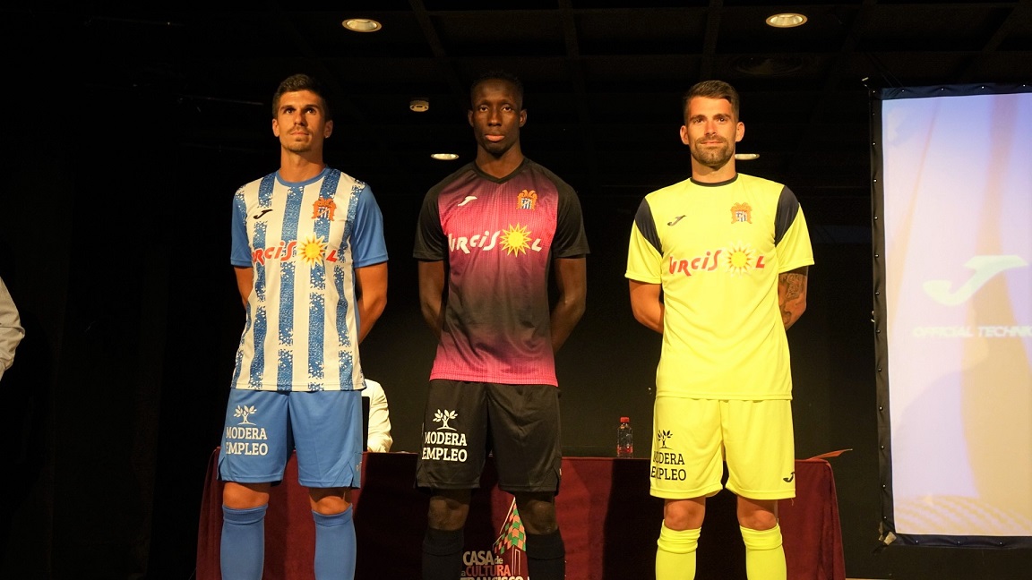 El carné ‘Jugador número 12’ revoluciona la campaña de abonados del Águilas Fútbol Club