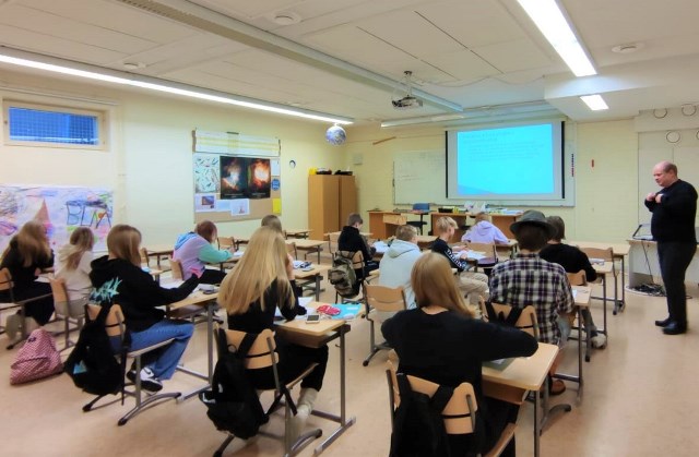 Dos profesores del IES Europa visitan Finlandia para conocer el sistema educativo del país